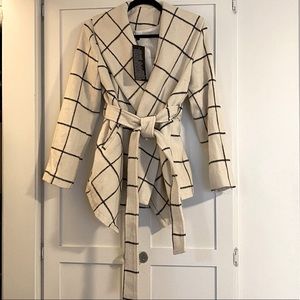 Winter coat with tie belt